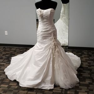 Maggie Sottero wedding, strapless, corset, white,